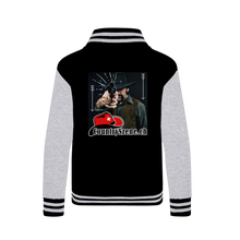 Laden Sie das Bild in den Galerie-Viewer, Shooting Cowboy - CountrySzene.ch Logo Varsity Jacket
